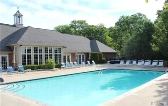 $255,000 | 3633 Oakmonte Boulevard, Unit 189, Rochester, MI 48306