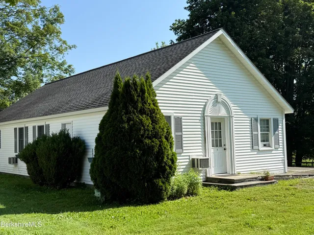 $1,500,000 | 802 State Road, Richmond, MA 01254