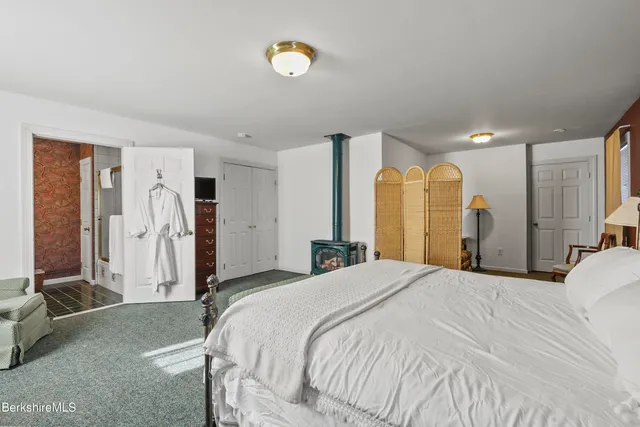 $1,500,000 | 802 State Road, Richmond, MA 01254