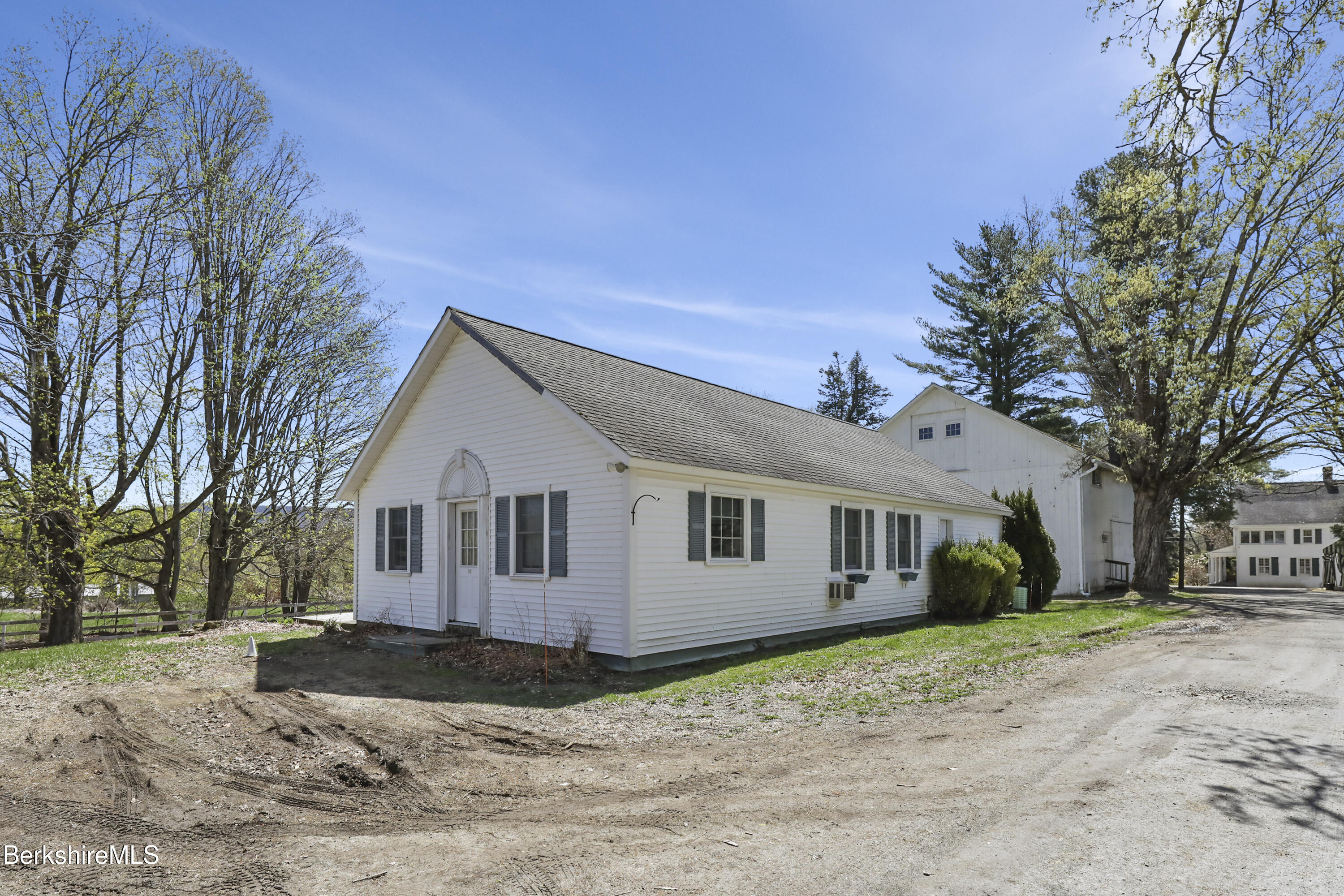 802 State Road Richmond, MA 01254 - Photo 38 of 43 Cottage Three