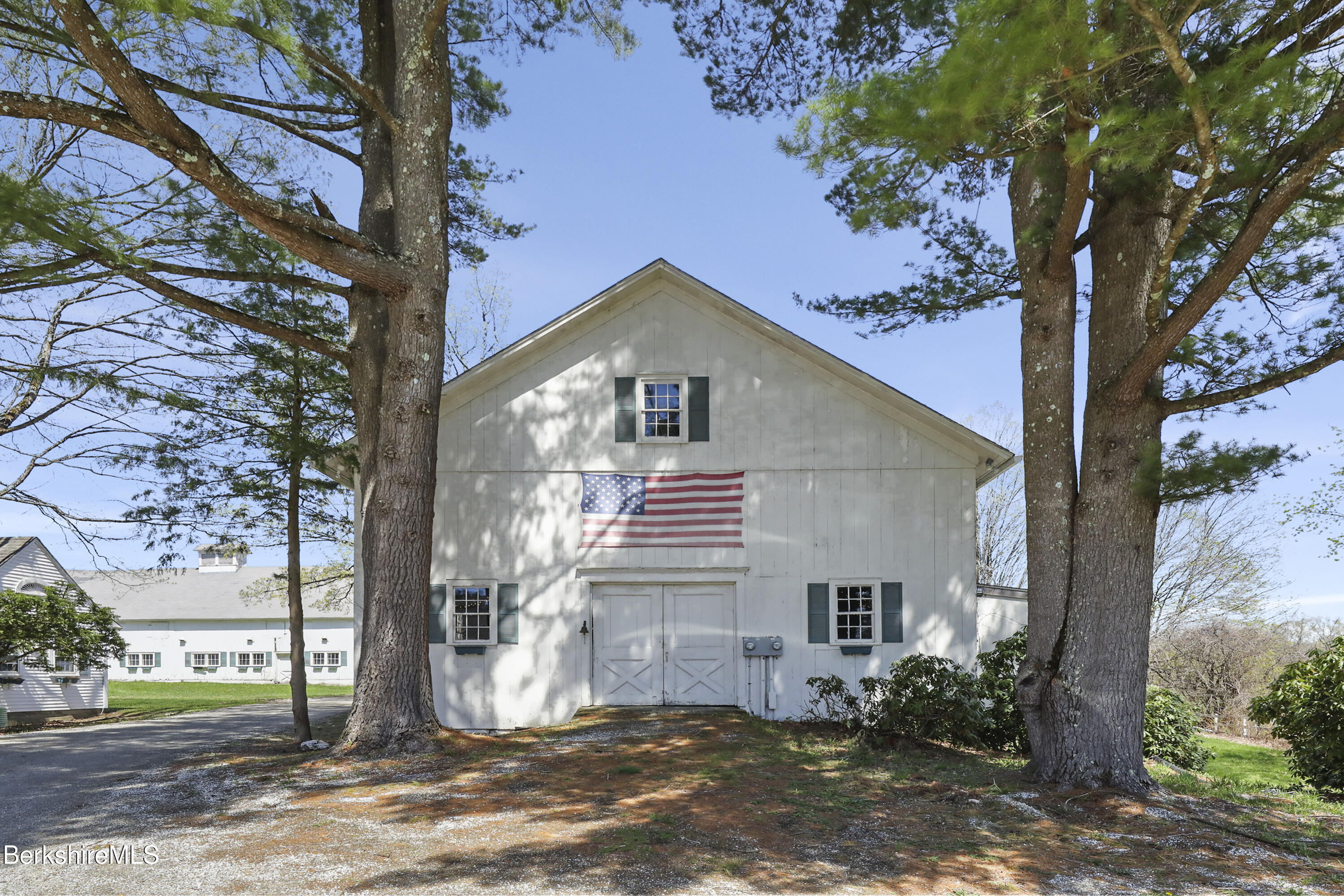 802 State Road Richmond, MA 01254 - Photo 41 of 43 Barn