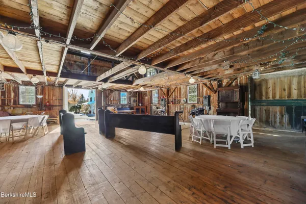 $1,500,000 | 802 State Road, Richmond, MA 01254