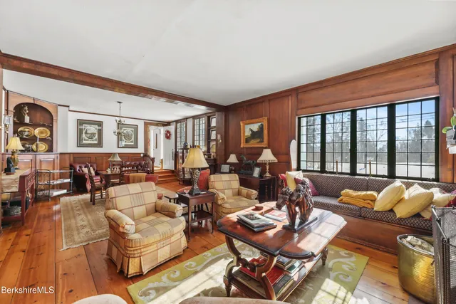 $1,500,000 | 802 State Road, Richmond, MA 01254
