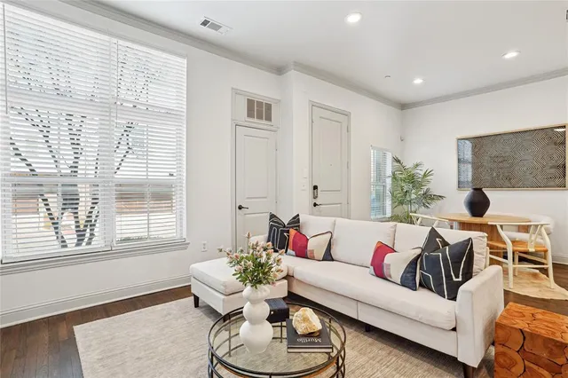 $4,175 | 4201 Lomo Alto Drive, Unit 4731, Highland Park, TX 75219