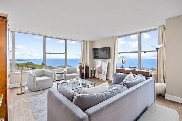 $515,000 | 1000 North Lake Shore Drive, Unit 808, Chicago, IL 60611