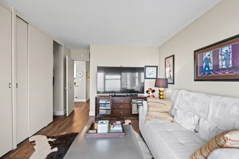 $485,000 | 1000 North Lake Shore Drive, Unit 808, Chicago, IL 60611