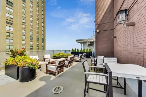 $485,000 | 1000 North Lake Shore Drive, Unit 808, Chicago, IL 60611