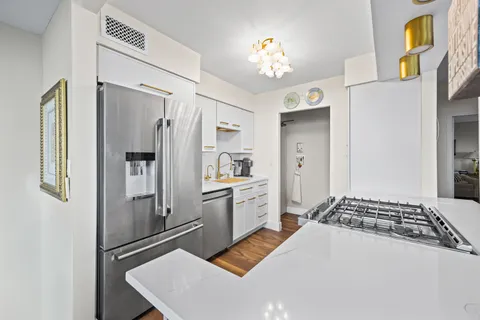 $485,000 | 1000 North Lake Shore Drive, Unit 808, Chicago, IL 60611