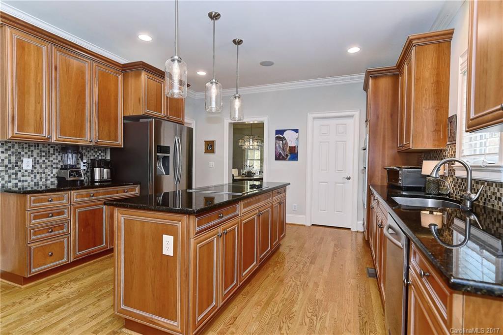 6211 Sharon Acres Road Charlotte, NC 28210 - Photo 10 of 31 Gallery Image 10