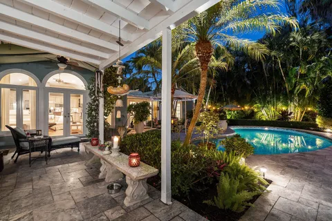 $3,900,000 | 802 Northeast 2nd Street, Delray Beach, FL 33483