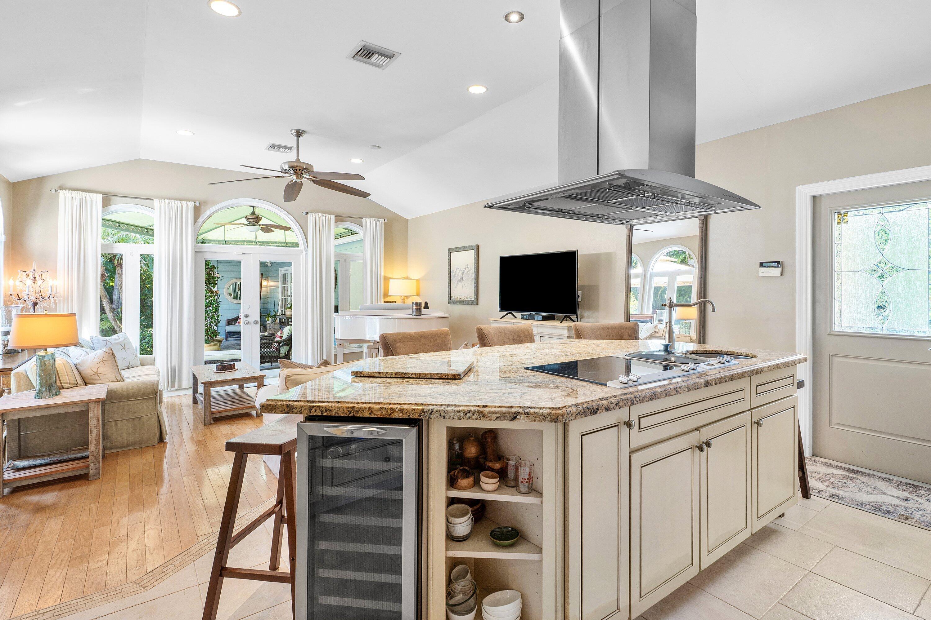 802 Northeast 2nd Street Delray Beach, FL 33483 - Photo 13 of 52 802 NE 2nd Street