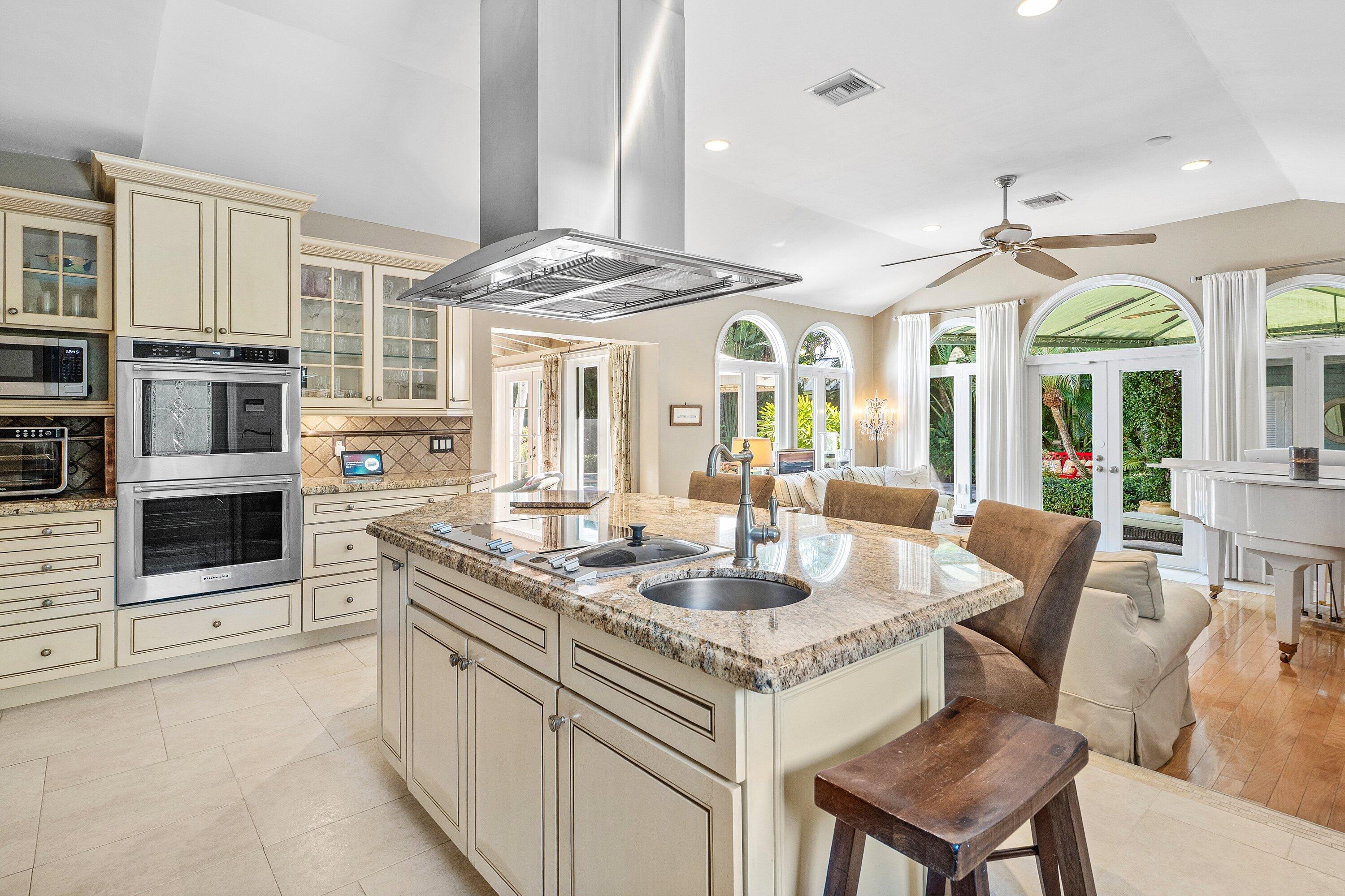 802 Northeast 2nd Street Delray Beach, FL 33483 - Photo 14 of 52 802 NE 2nd Street