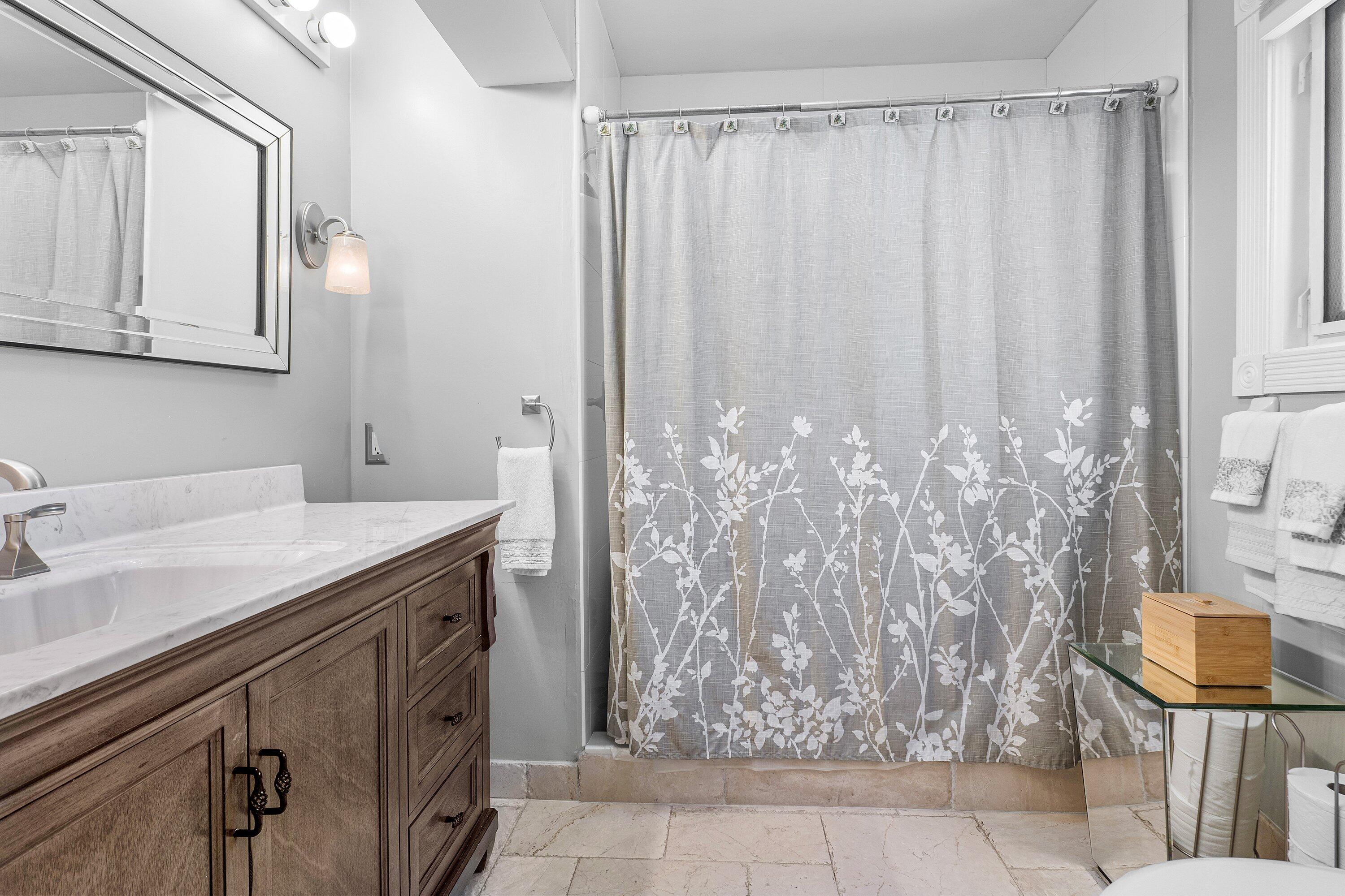 802 Northeast 2nd Street Delray Beach, FL 33483 - Photo 29 of 52 802 NE 2nd Street