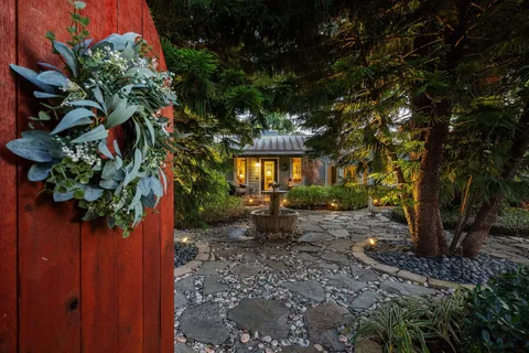 $3,900,000 | 802 Northeast 2nd Street, Delray Beach, FL 33483