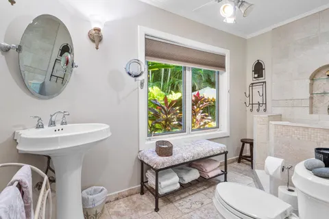 $3,900,000 | 802 Northeast 2nd Street, Delray Beach, FL 33483