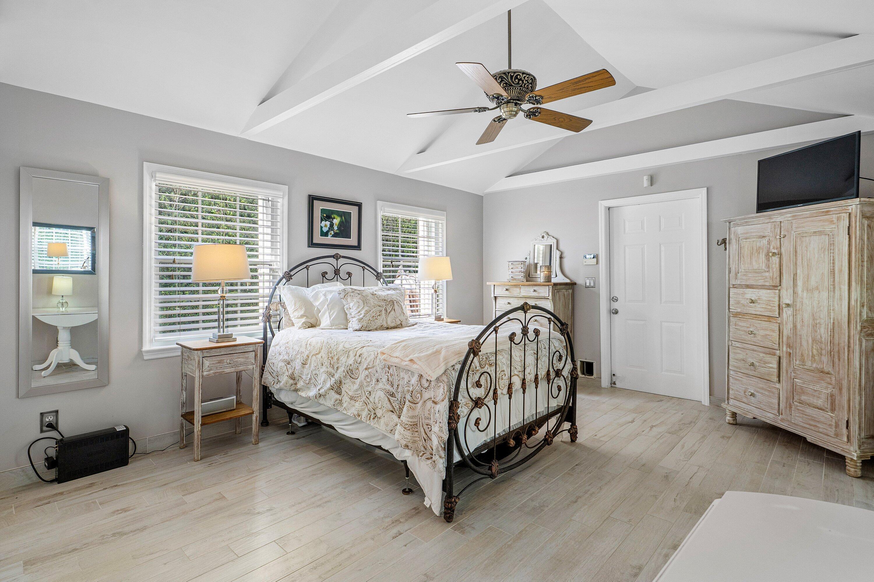 802 Northeast 2nd Street Delray Beach, FL 33483 - Photo 39 of 52 802 NE 2nd Street