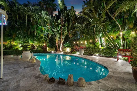 $3,900,000 | 802 Northeast 2nd Street, Delray Beach, FL 33483