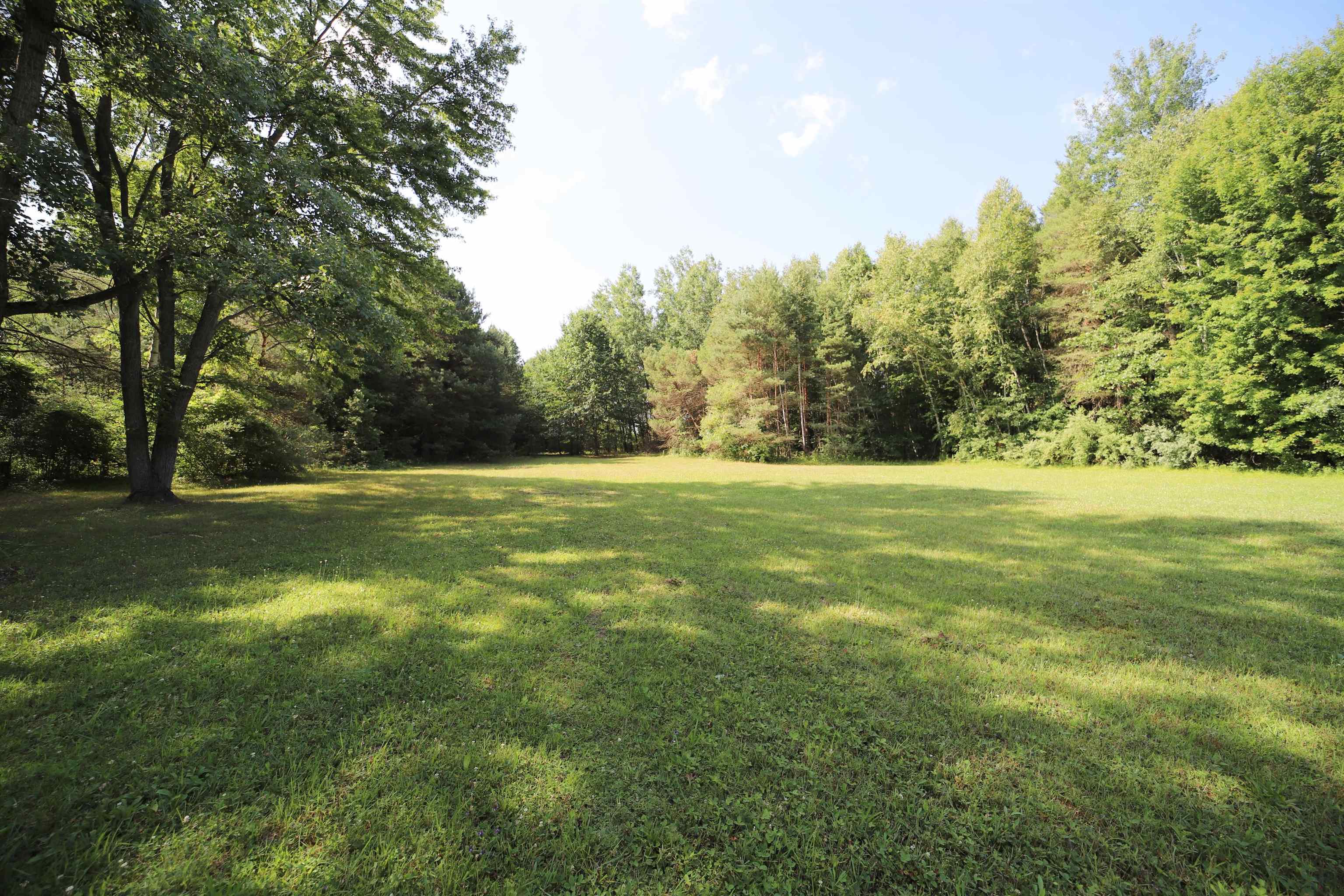8133 West Frances Road Flushing, MI 48433 - Photo 22 of 31 50083445-21.JPG