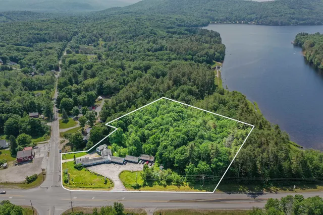 $1,550,000 | 626 West Main Street, Hillsborough, NH 03440