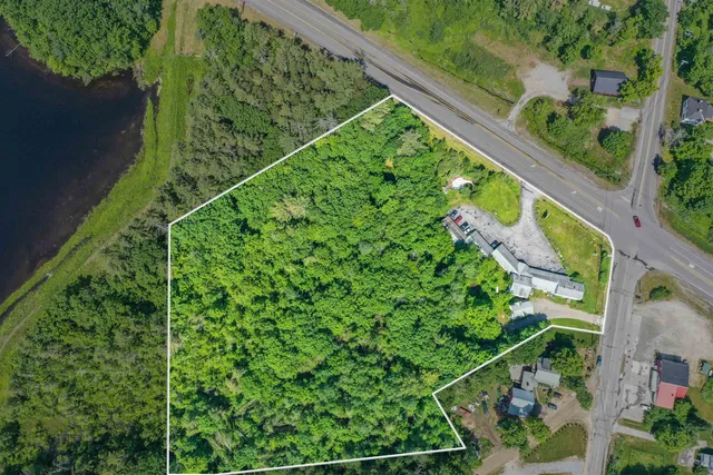 $1,550,000 | 626 West Main Street, Hillsborough, NH 03440