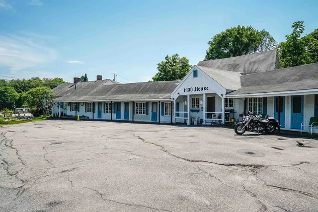 $1,550,000 | 626 West Main Street, Hillsborough, NH 03440