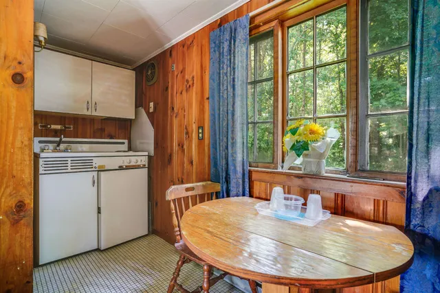 $1,550,000 | 626 West Main Street, Hillsborough, NH 03440