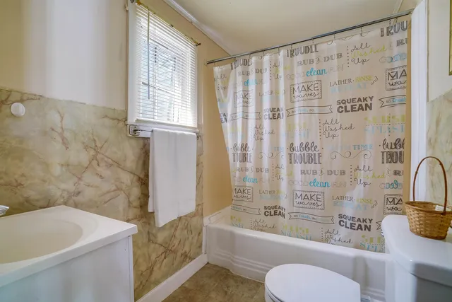 $1,550,000 | 626 West Main Street, Hillsborough, NH 03440