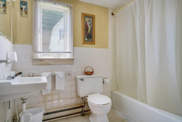 $1,550,000 | 626 West Main Street, Hillsborough, NH 03440