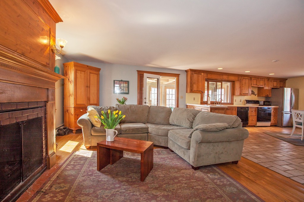 90 Gilson Road Scituate, MA 02066 - Photo 5 of 17 Gallery Image 5