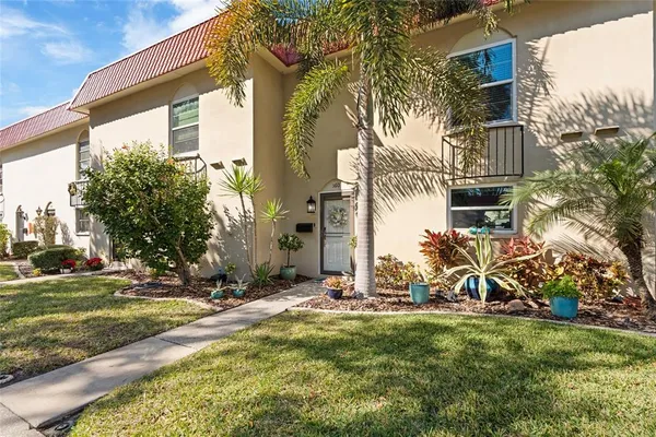 $395,000 | 2700 Bayshore Boulevard, Unit 560, Dunedin, FL 34698