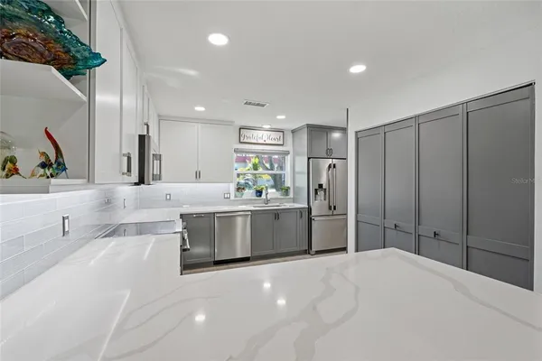 $395,000 | 2700 Bayshore Boulevard, Unit 560, Dunedin, FL 34698