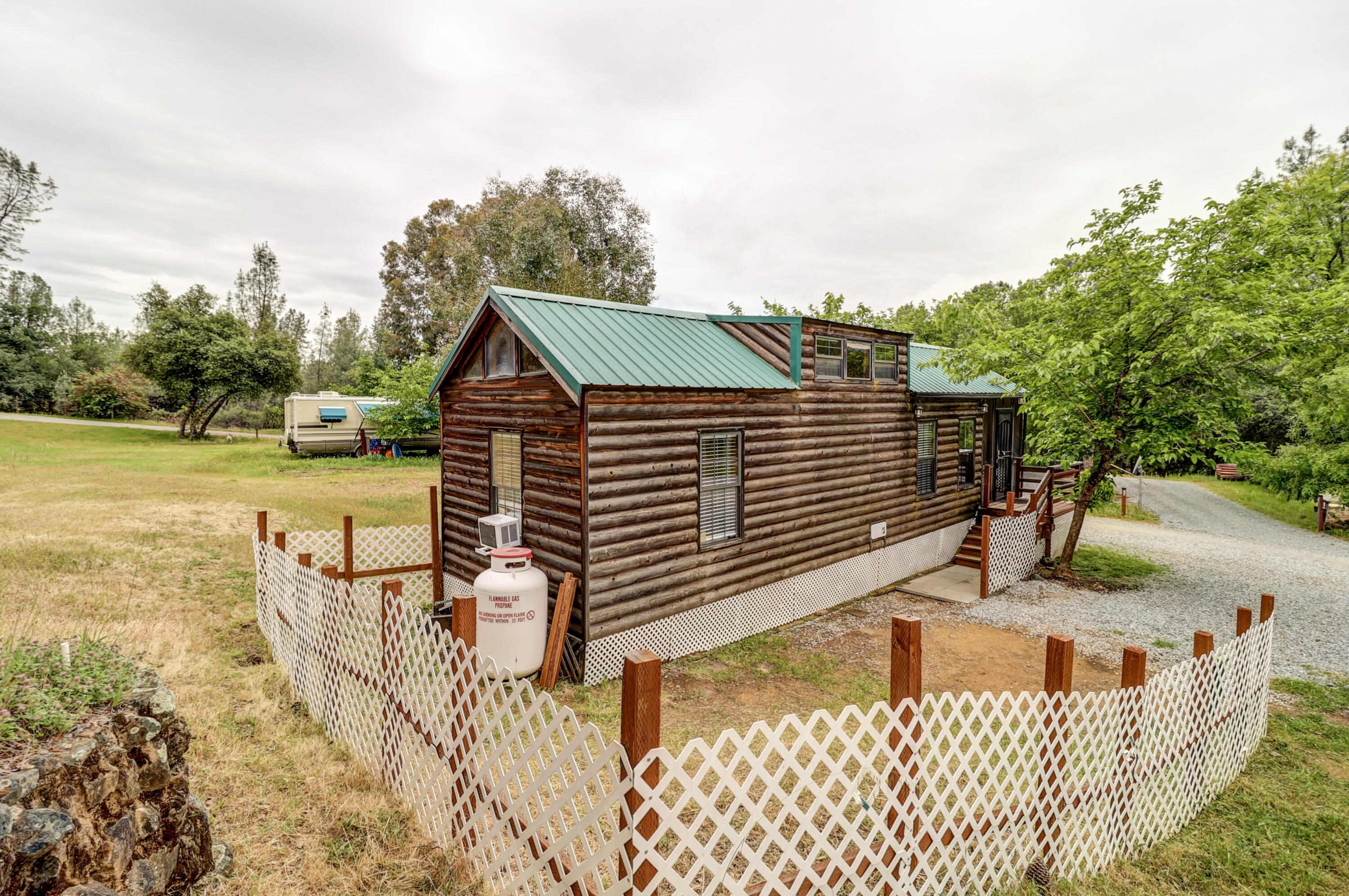 14216 Bear Mountain Road, Unit 55 Redding, CA 96003 - Photo 20 of 29 19-IMG_6346_47_48_49_50