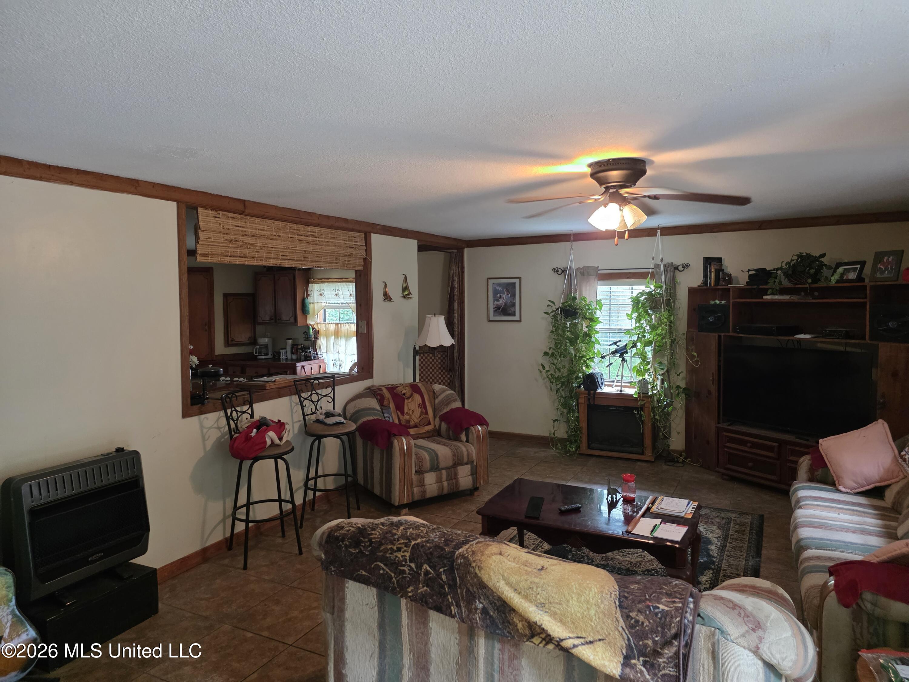 2025 Hendrix Road Coffeeville, MS 38922 - Photo 4 of 27 LR 2