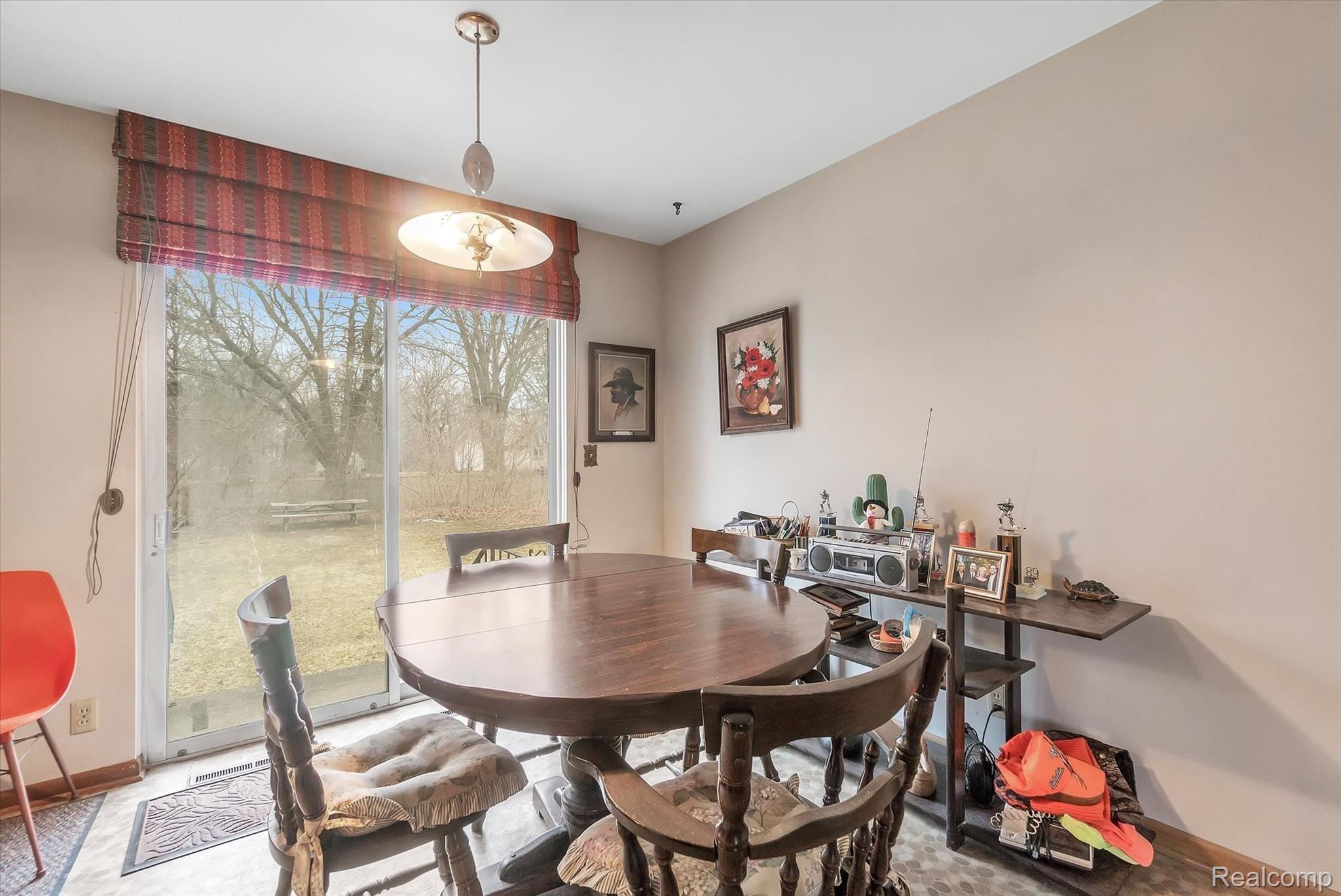 7018 North Linden Road Mount Morris, MI 48458 - Photo 10 of 35 10-7018-N-Linden-Rd-WindowStill-Real-Estate-Photography-10.jpg