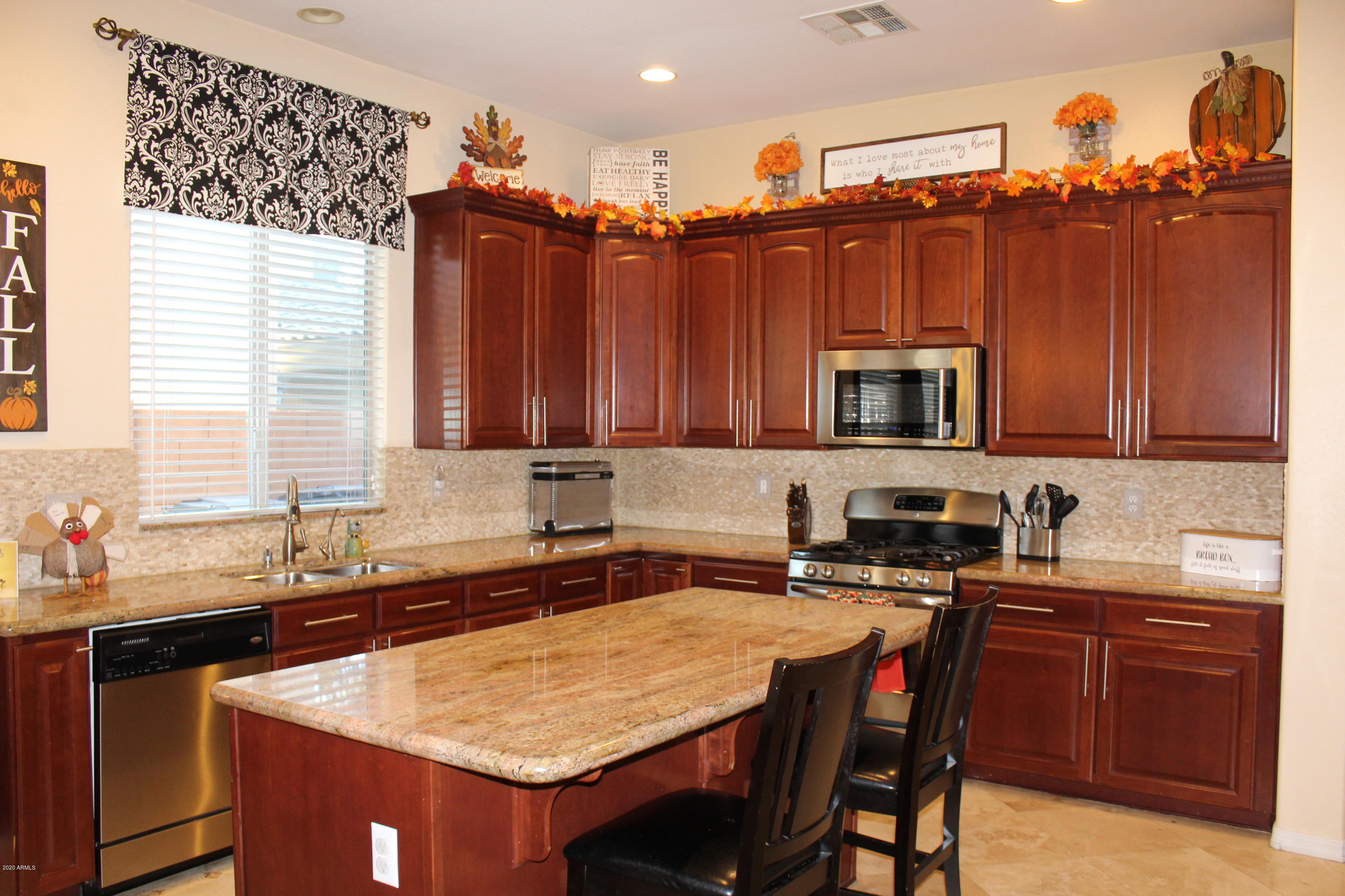 1267 East Baranca Road Gilbert, AZ 85297 - Photo 7 of 62 Kitchen 4