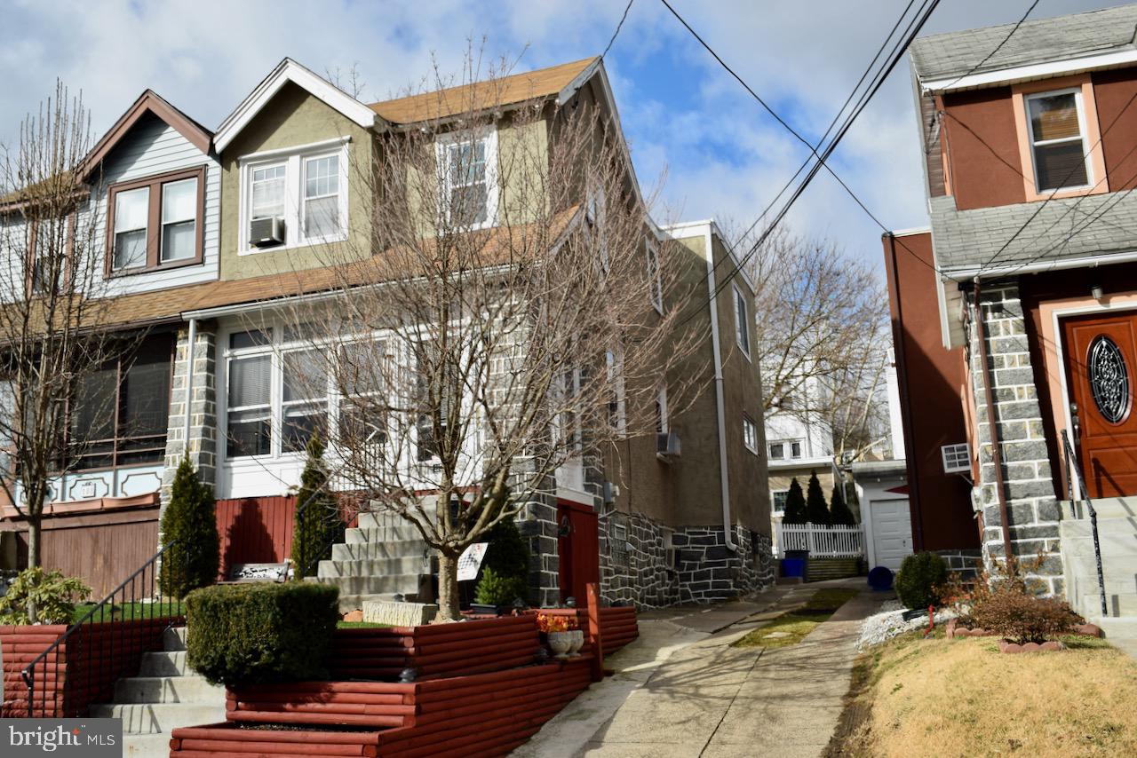 110 Ardsley Road Upper Darby, PA 19082 - Photo 1 of 41