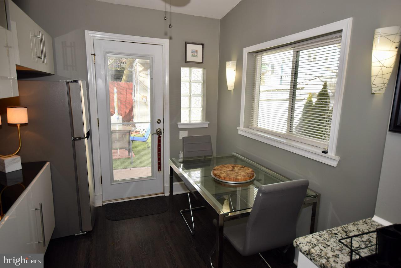 110 Ardsley Road Upper Darby, PA 19082 - Photo 18 of 41