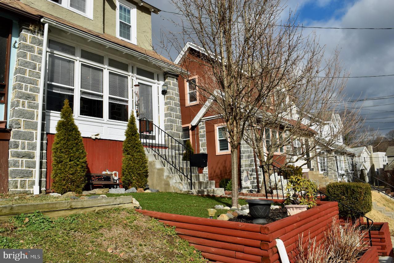 110 Ardsley Road Upper Darby, PA 19082 - Photo 3 of 41