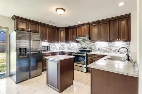 $324,500 | 4910 Urban Avenue, Dallas, TX 75227