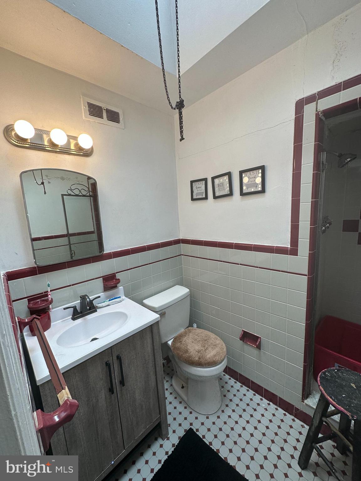 7537 Brookhaven Road Philadelphia, PA 19151 - Photo 8 of 16 Gallery Image 8