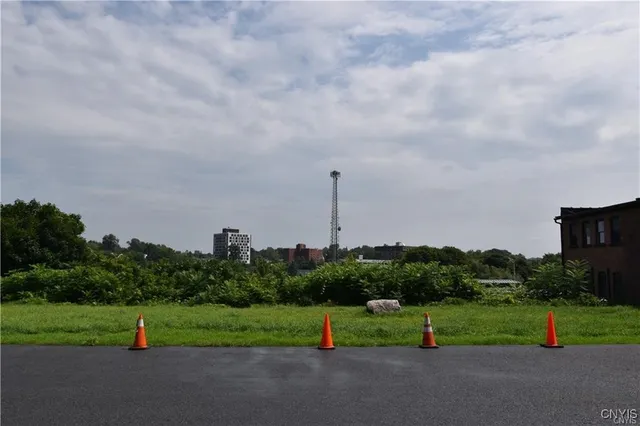 $1,300 | 170 Court Street, Unit 3, Watertown, NY 13601