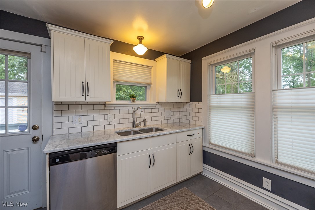263 Sunset Road Avon Lake, OH 44012 - Photo 16 of 31 Gallery Image 16