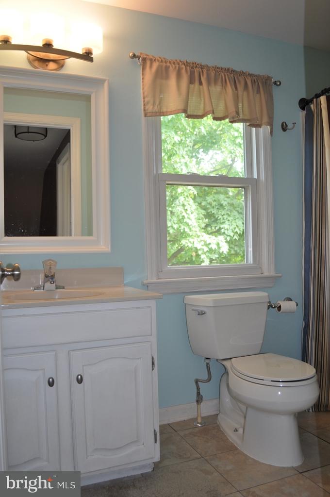 200 Queens Gate Road Lititz, PA 17543 - Photo 25 of 29 Gallery Image 25