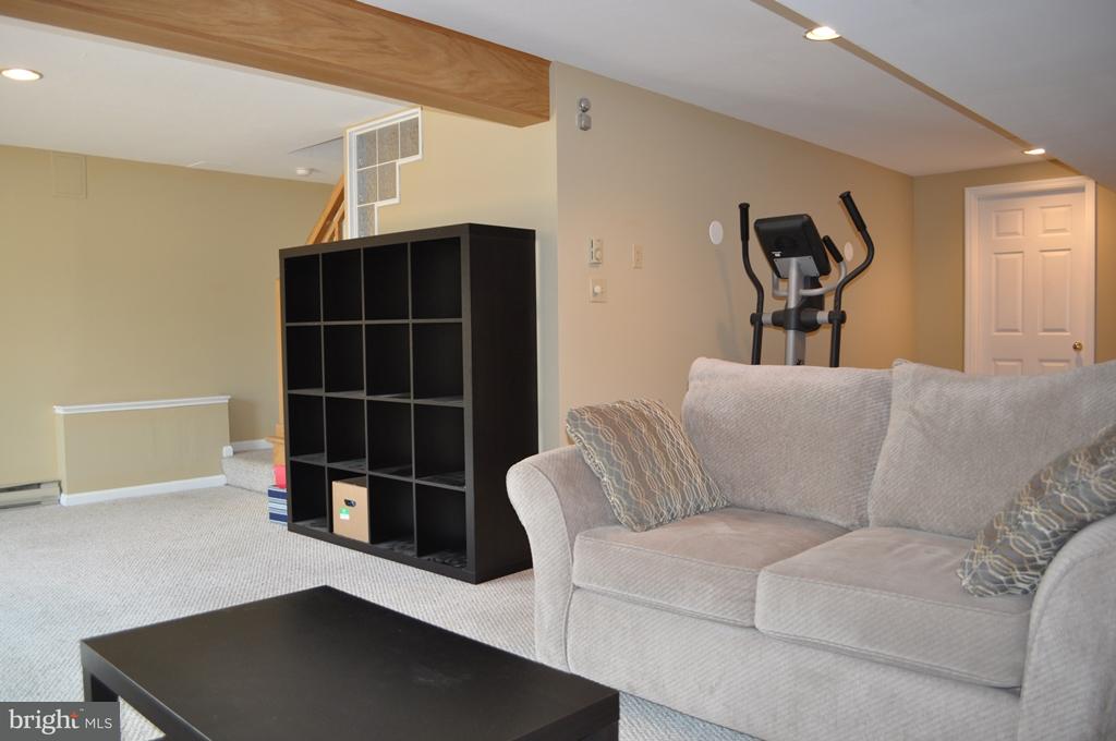 200 Queens Gate Road Lititz, PA 17543 - Photo 27 of 29 Gallery Image 27