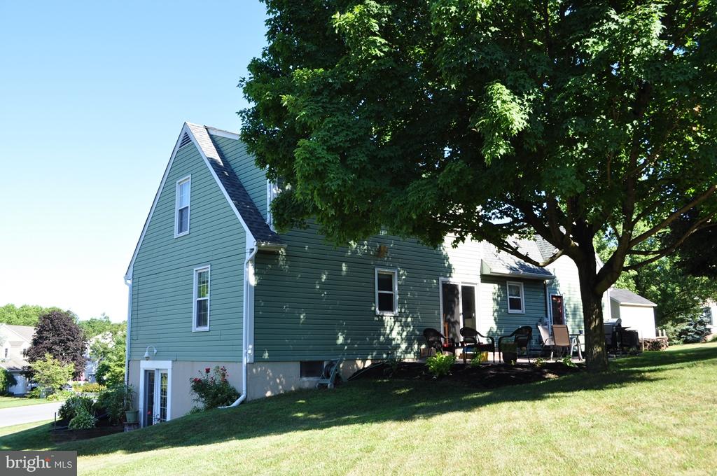 200 Queens Gate Road Lititz, PA 17543 - Photo 4 of 29 Gallery Image 4
