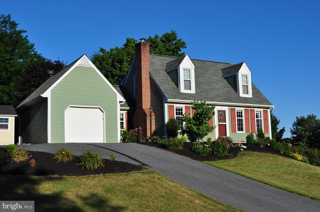 200 Queens Gate Road Lititz, PA 17543 - Photo 7 of 29 Gallery Image 7