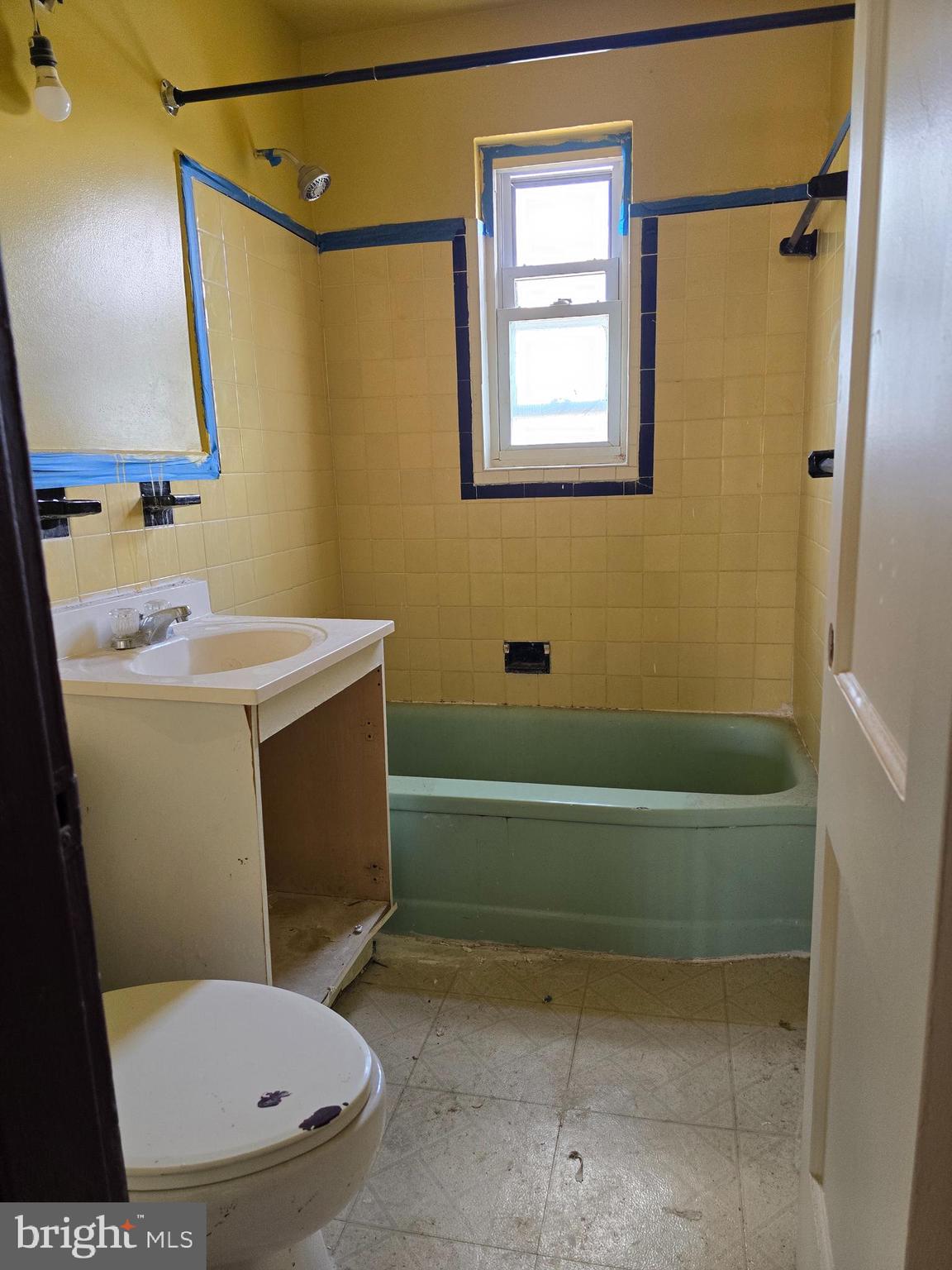 8329 Navahoe Drive Silver Spring, MD 20903 - Photo 12 of 24 Full bath on upper level