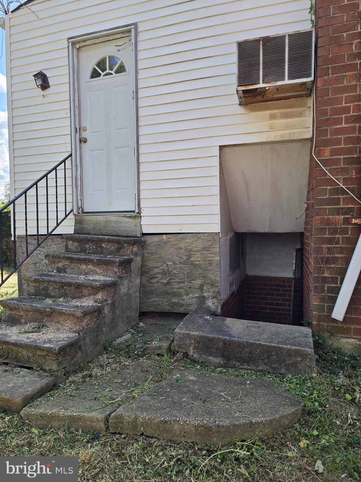 8329 Navahoe Drive Silver Spring, MD 20903 - Photo 23 of 24 Side entry/exit from addition
