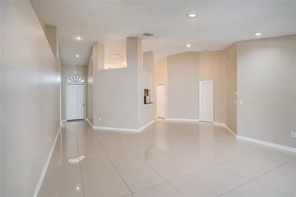 $2,200 | 12712 Longcrest Drive, Riverview, FL 33579