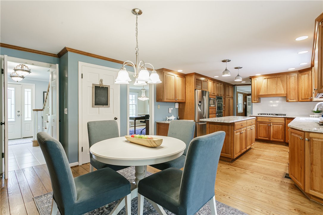 582 Pineglen Drive Webster, NY 14580 - Photo 12 of 49